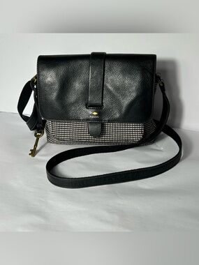 Fossil Kinley Crossbody Bag Black White Fabric Leather Key Charm Classic READ